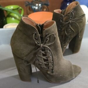 Steve Madden Olive Green Lace-Up Suede Boots